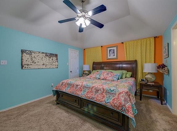 3rd image of 605 Newlin Ln