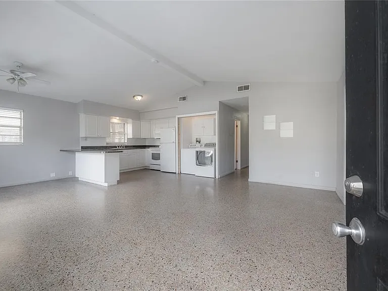510 S Lincoln Ave — Photo 3