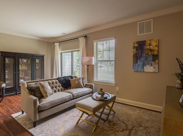 10 Taylor Woods Blvd #9-906