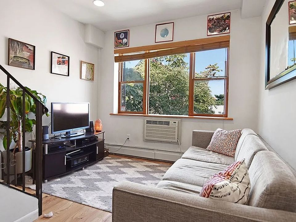 1st image of 602 Manhattan Ave APT 4D