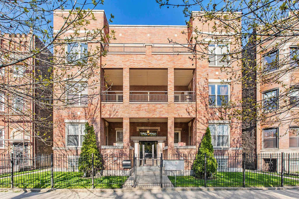 5737 S Michigan Ave #2S photo 1