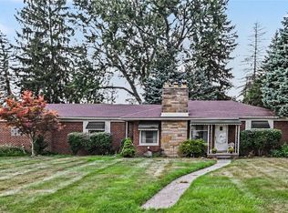 14345 Hillcrest St, Livonia, MI 48154