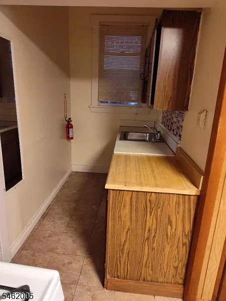 2 bed, 1.0 bath, $2,300 — Photo 4