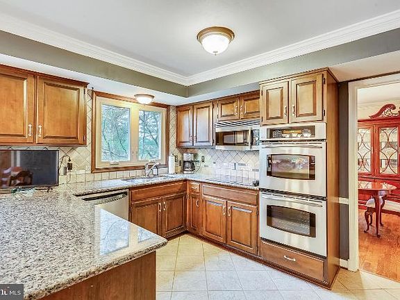 2nd image of 8509 Goshen View Dr