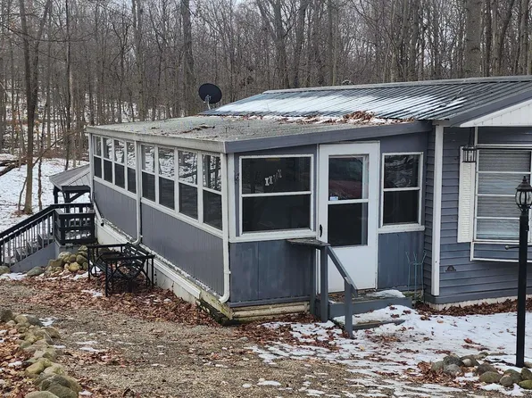 180 Evergreen Trl, Angola, IN 46703