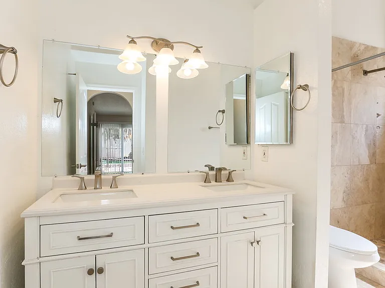 4452 E Wildwood Dr — Photo 10
