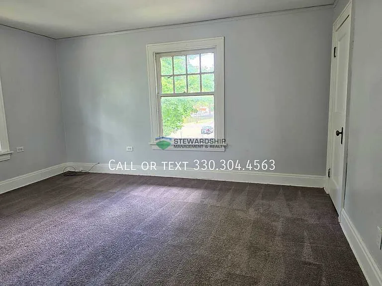 104 6th St NE #1/2 — Photo 9