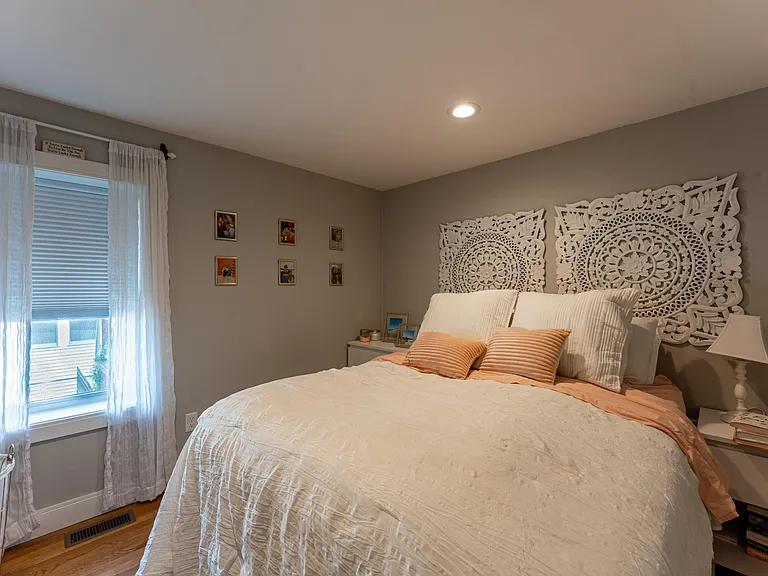 42 Saint Martin St #1 — Photo 11