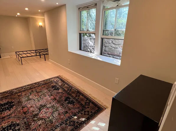 36 Greenough Ave, Jamaica Plain, MA