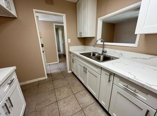 471 W Blaine St #1, Riverside, CA 92507