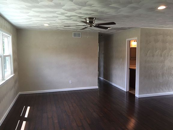 4th image of 3080 Bow Creek Blvd