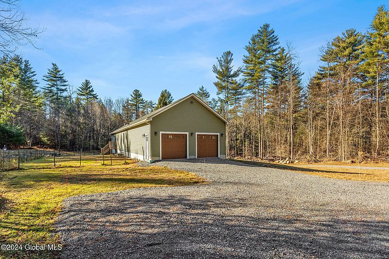 2nd image of 1254 Armer Road