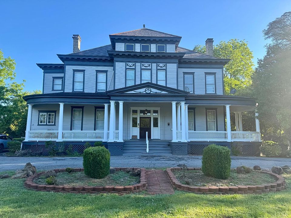 1st image of 3024 Rivermont Ave