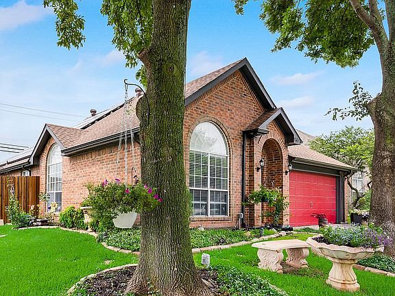 4th image of 930 Blossomwood Ct