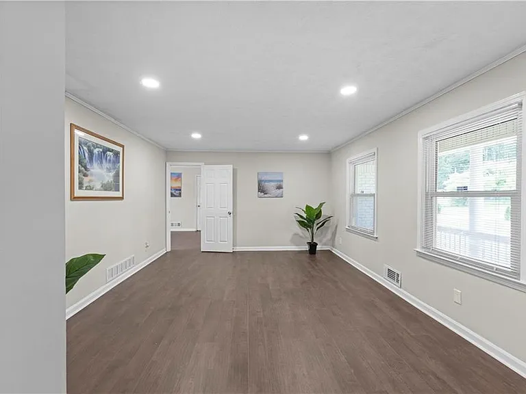 5245 Stonewall Tell Rd — Photo 5