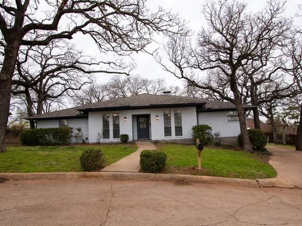 3 Greenbriar Ct, Trophy Club, TX 76262