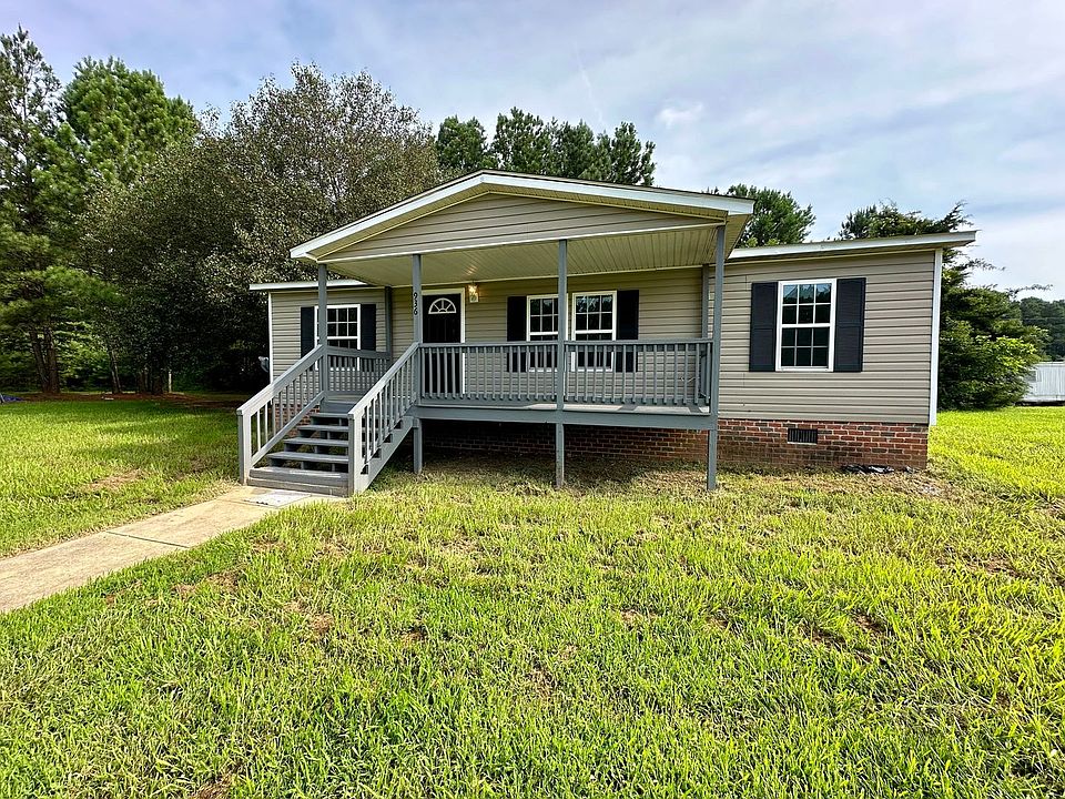 1st image of 936 Golf Dr