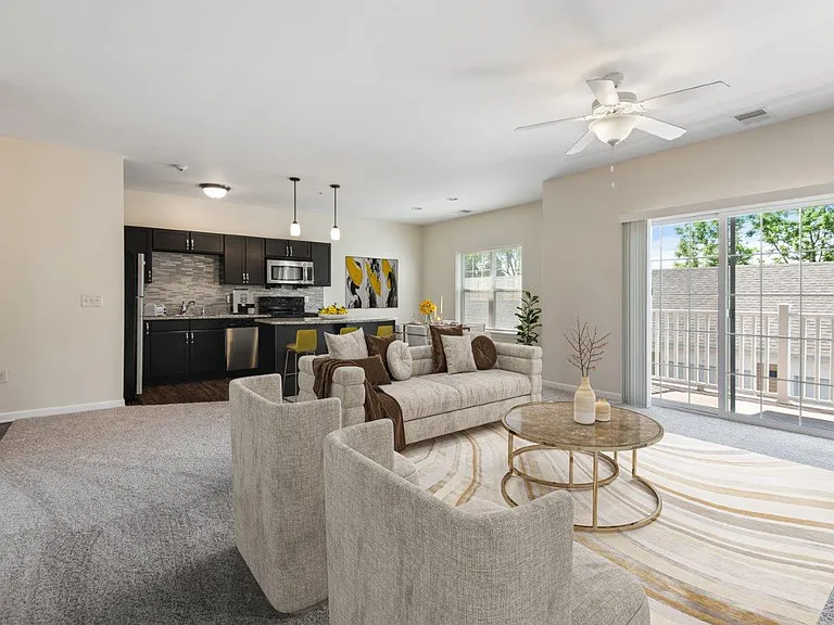 Ethan Pointe Apartment Homes — Photo 5