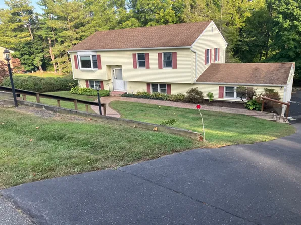 12 Russeling Ridge, New Milford, CT 06776