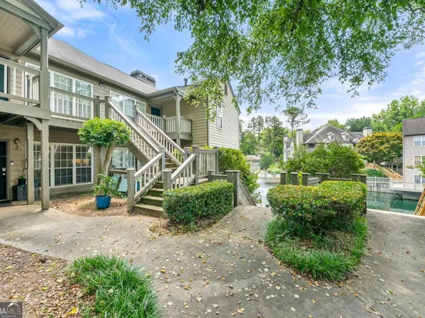 610 Mill Pond Dr SE, Smyrna, GA 30082