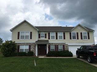 665 Hummingbird Ln, Whiteland, IN 46184