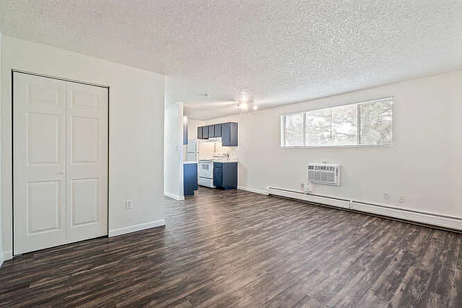 1377 Laredo St #307 — Photo 8
