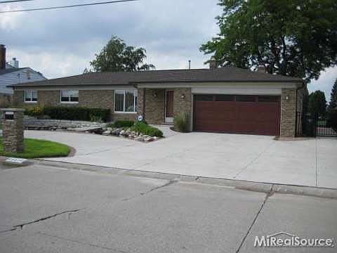 1st image of 29519 N Seaway Ct