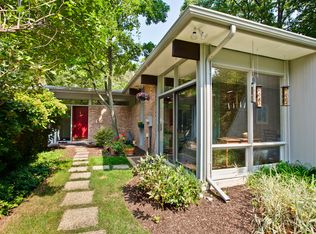 673 Maple Ave, Lake Bluff, IL 60044