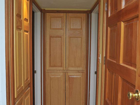 4th image of 3722 E Garden St