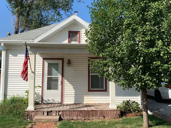 131 E South St, Hastings, NE 68901