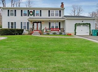 4 Spicy Pond Rd, Howell, NJ 07731