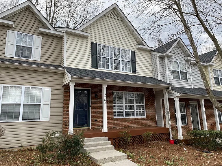 3763 Winborne Ln — Photo 1