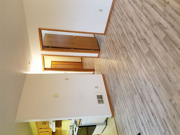 3rd image of 420 Fetterman St #A-f