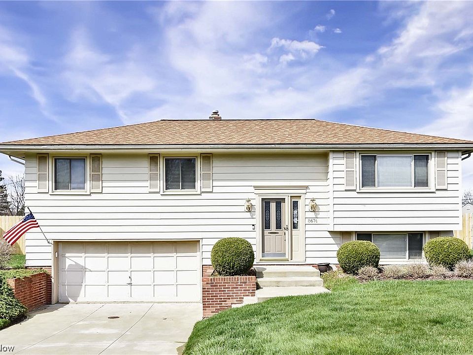1st image of 8674 Lincolnshire Blvd