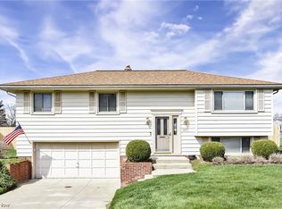 8674 Lincolnshire Blvd, Strongsville, OH 44149