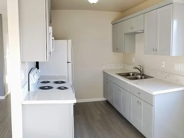 4525 Hamilton St #18 — Photo 6