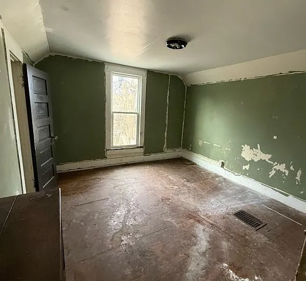 1755 N Monroe St — Photo 7