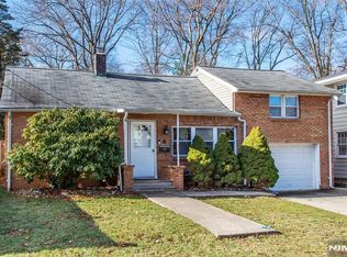 6 Adams St, Wanaque, NJ 07420