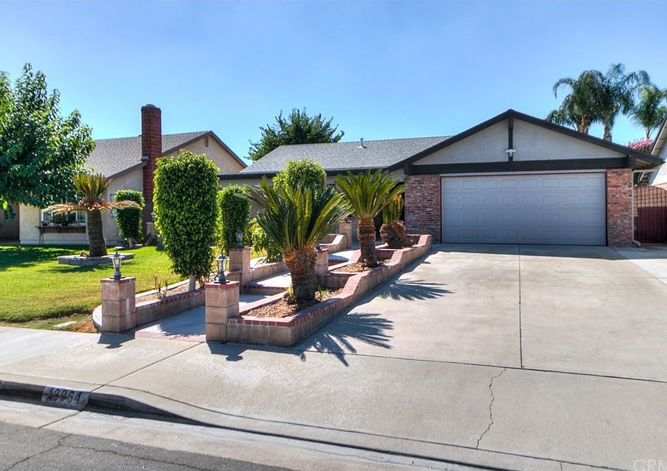 1st image of 13064 Smoketree Pl