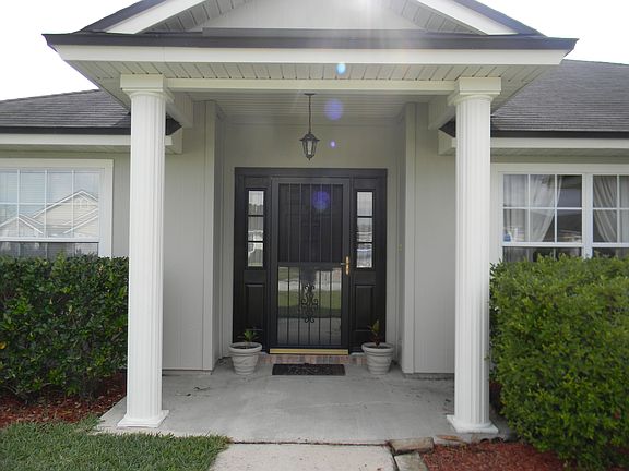 3rd image of 2044 Frogmore Dr