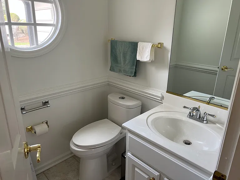 8516 Wheeling Dr — Photo 5