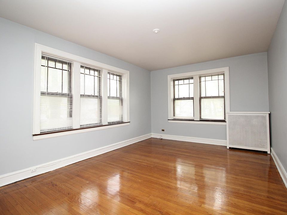 1st image of 3501 W Sunnyside Ave