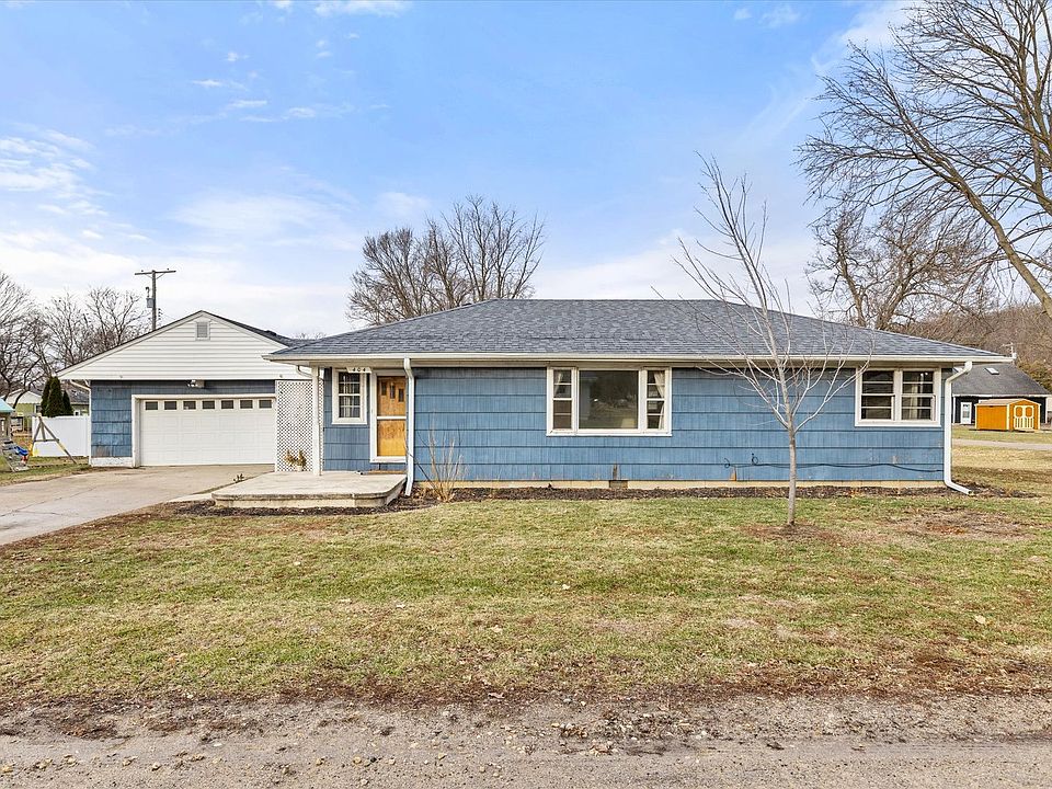 1st image of 404 Lewis Ave