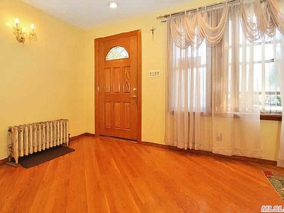 4th image of 9126 218th St
