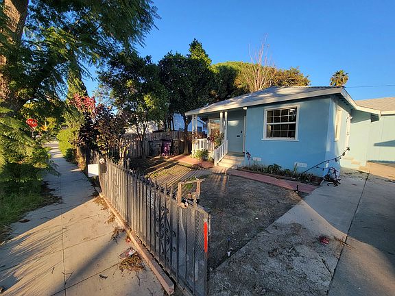 3rd image of 3560 Baltic Ave