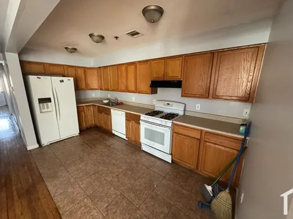 224 N Arlington Ave #1, East Orange, NJ 07017