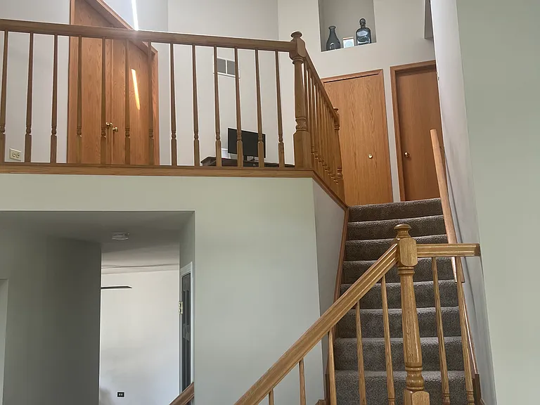 27W220 Chelsea Cir — Photo 3