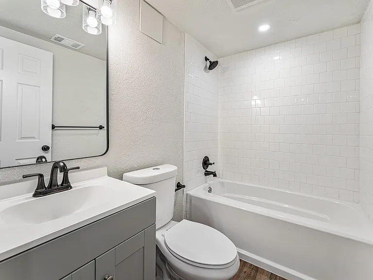 20675 E Kenyon Ave — Photo 25