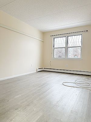 4th image of 1260 De Kalb Ave #1