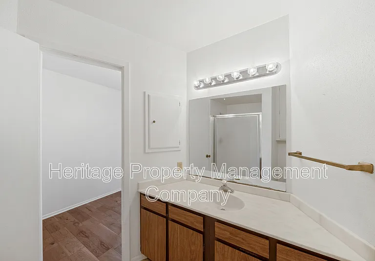 10958 Crown Park — Photo 17